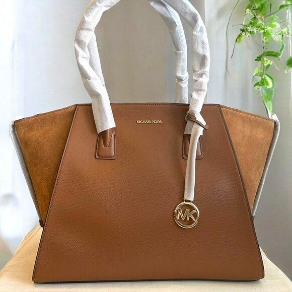 NWT Michael Kors XL Tote - Picture 2 of 12